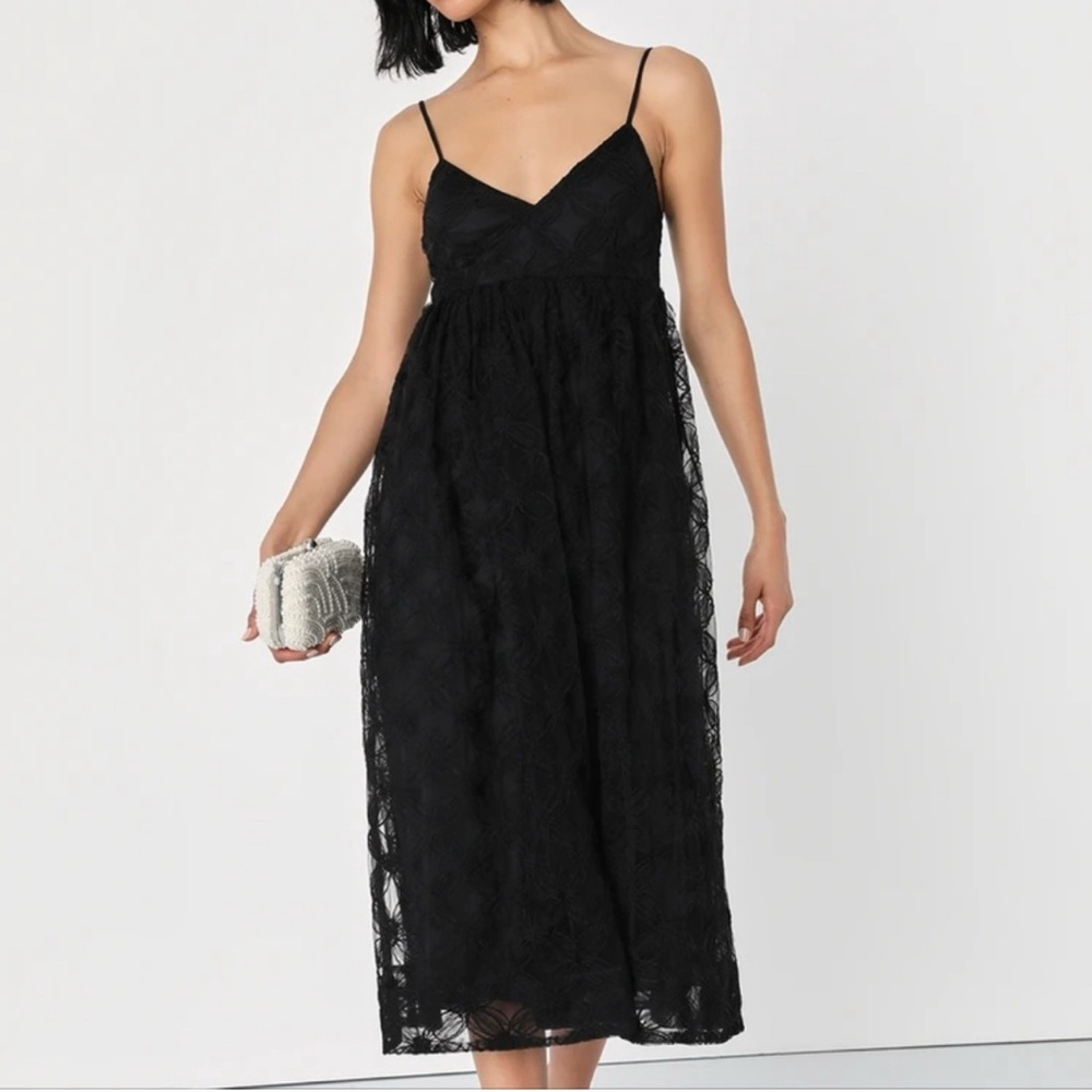 NWOT Lulu's Radiate Elegance Black Floral Tulle Midi Dress